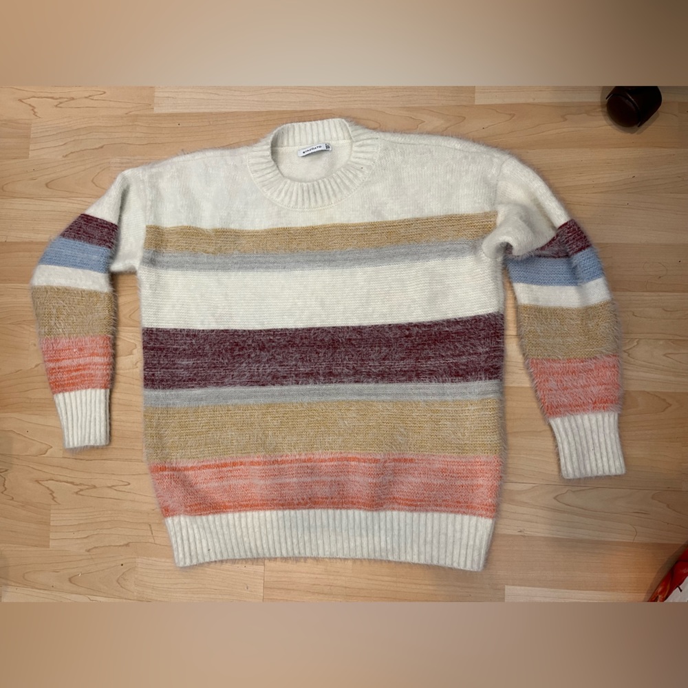 STACCATO SUPER SOFT Fuzzy Rainbow Cream Gold  Purple Orange Sweater Small  gg ga